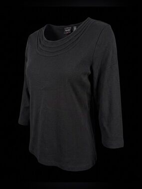 Women’s black three-quarter sleeve top from the brand Rafaella size M